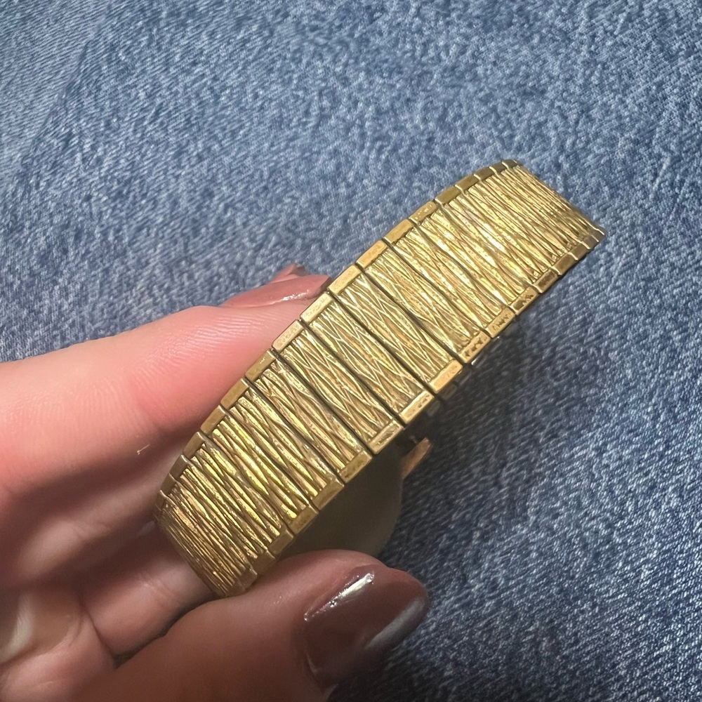 70s Vintage Coin Gold Watch - Picture 5 of 6
